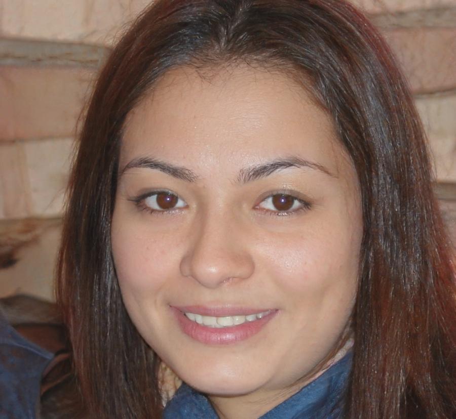 Portrait professionnel d'Élodie Moreau, consultante en optimisation budgétaire